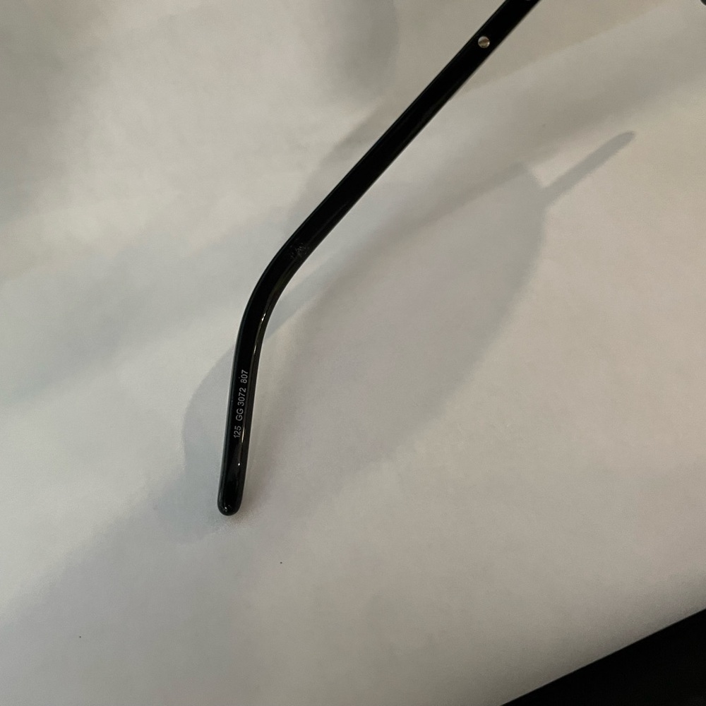 Gucci Black and Brown Sunglasses - Picture 3 of 3